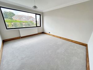 Dining room- click for photo gallery